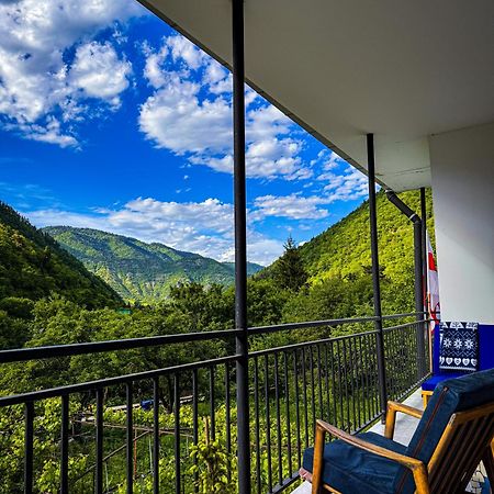 White House In Borjomi Hotel Exterior photo