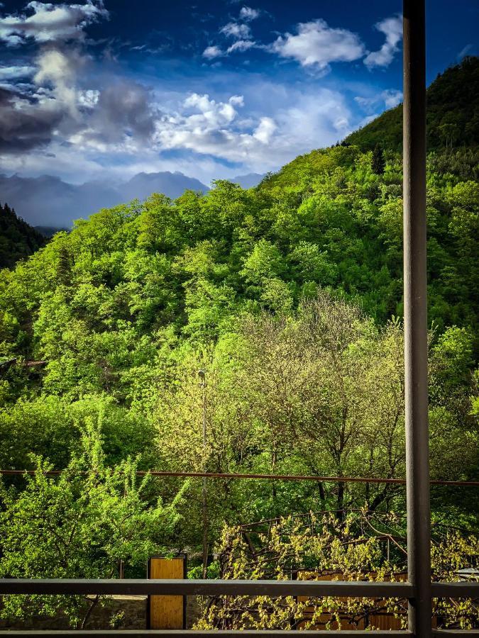 White House In Borjomi Hotel Exterior photo