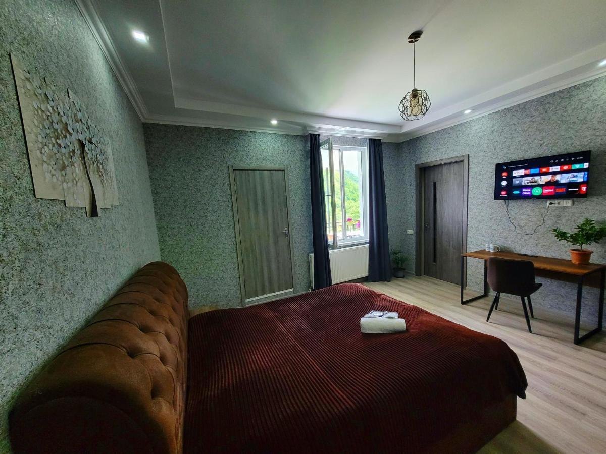 White House In Borjomi Hotel Exterior photo
